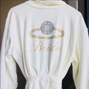 Wrap it up by VS Bride Robe